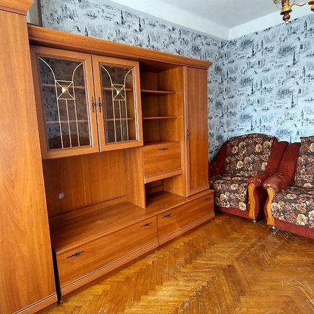 2 Bedroom Apartment Metro Vasilkovskaya Киев Екстериор снимка